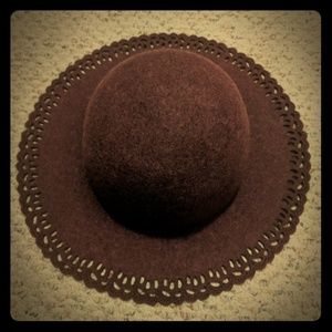 Floppy wool hat